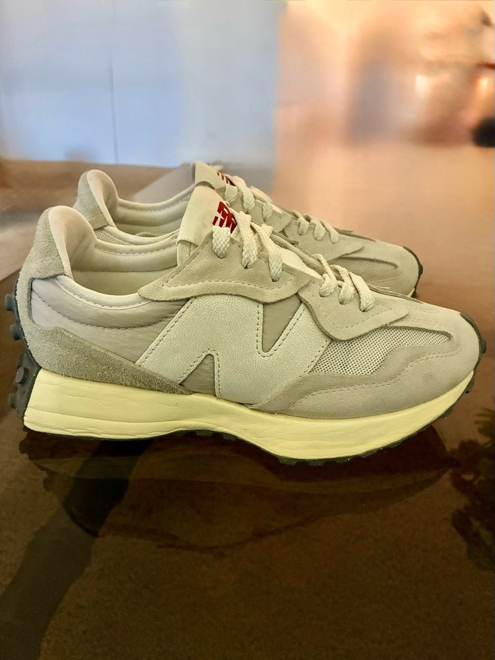 NEW BALANCE 327 LIGHT GRAY - CASUAL SPORT RETRO STYLE - SIZE 7.5 D